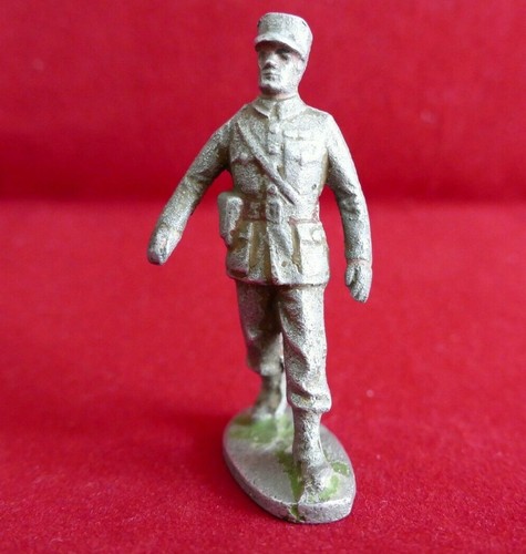 Quiralu officier des - officier,