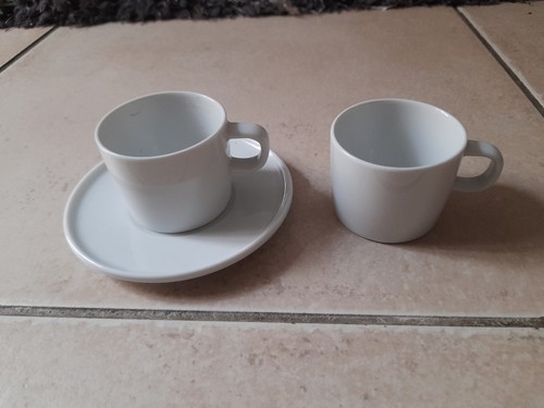 Lot tasses et - 2,