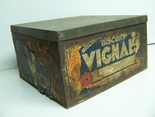 Ancienne boîte en tôle