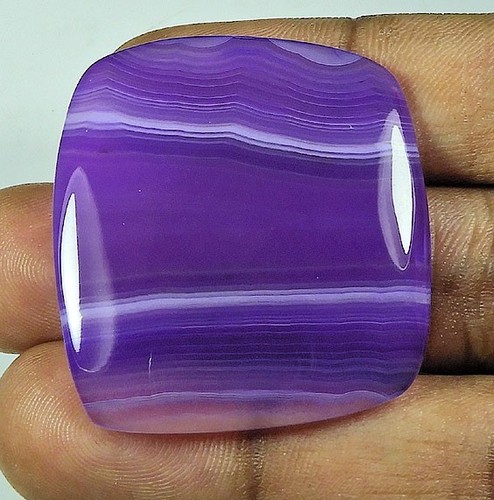 66cts agate onyx teintée - 66cts.,