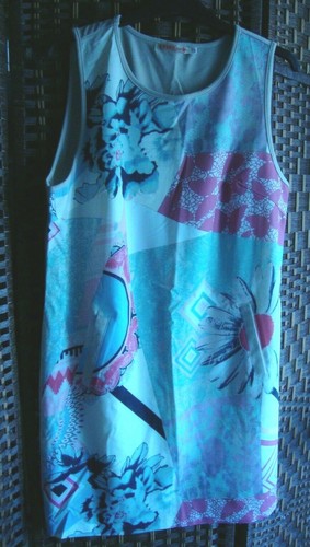 Robe courte sans - sans, manches