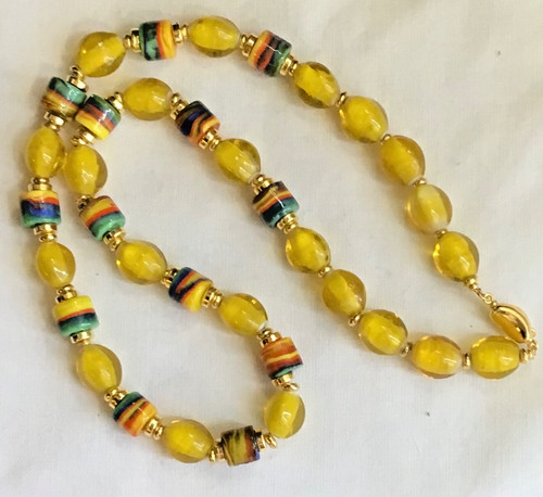 Collier perles verre de - ,