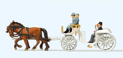 Cheval tire mariage carrosse - tire,