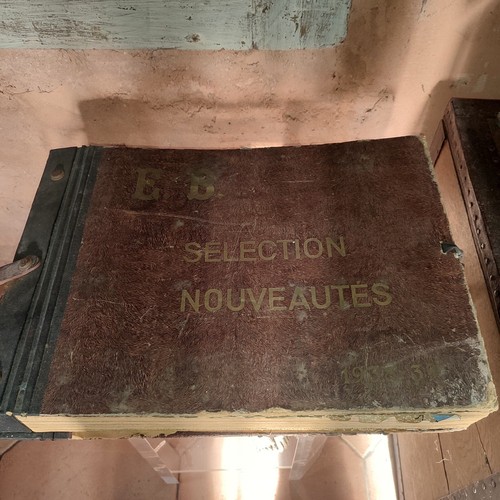 Livre ancien catalogue papiers - livre,
