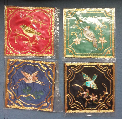Lot anciennes broderies - de,