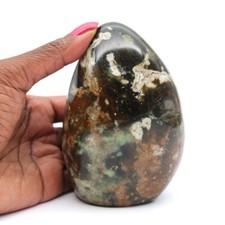 Chrysoprase de collection de Madagascar 770gr 110mm Madagascar