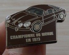 RARE PIN'S ALPINE RENAULT A 110 BERLINETTE CHAMPION 1973 ZAMAC BALLARD ARGENT