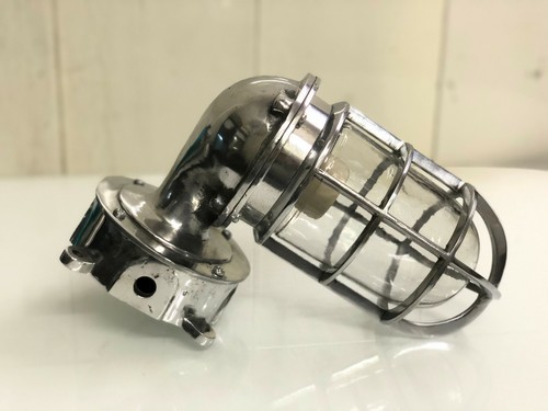 Grande lampe murale