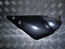 Suzuki 600 Bandit N 00/05 . CACHE D sous selle reservoir