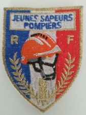 ECUSSON JEUNES SAPEURS POMPIERS tricolore avec casque JSP 