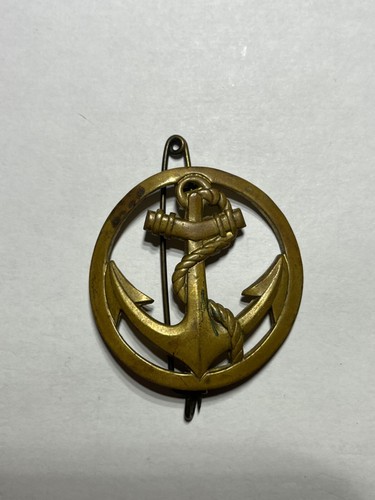 Insigne pucelle militaire - insigne,