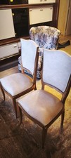 Chaises vintage en bois –
