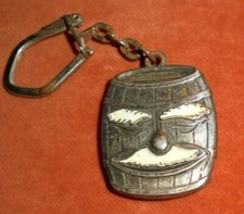 Porte-clés key ring Vieux TONNEAU Caves Ste Marguerite Figure de vieillard 