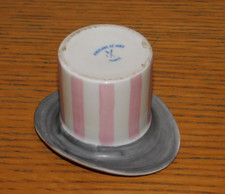 vintage CHAPEAU haut de forme en PORCELAINE PARIS FRANCE ceramique POUPEE jouet