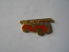 pins camion de pompier echelle