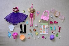 Petite poupée ballerine avec lot d’accessoires Barbie et autres…