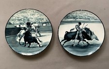 Paire de plats peints à