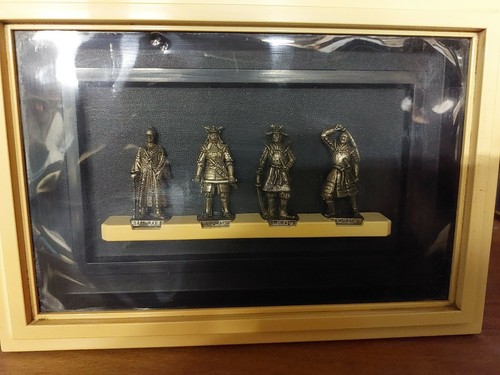 Diorama kinder samurai top - kinder, top.