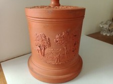 Pot A Tabac Terre Cuite Sculptée Signée