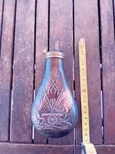 poire a poudre noire vide en