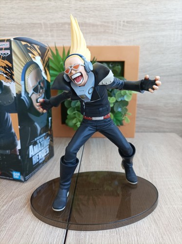Figurine present mic my - present, "