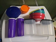Lot Of 16 Pc Tupperware