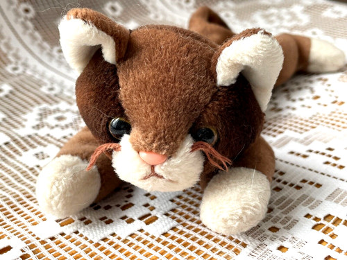 Adorable petite peluche - , chat