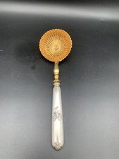 Cuillère saupoudreuse Manche en argent fourré et Saupoudreuse dorée