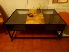 Table basse en bois, acier et verre style ethnique