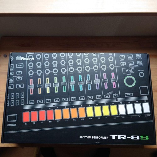 Interface midi roland aira - interface,