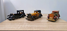 Jouets anciens Lot de 3 voitures en bois