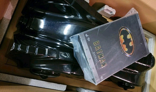 Hot toys batmobile 1989 - hot,