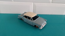 2709257 Voiture dinky toys