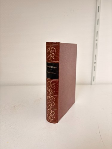 Livre relié cuir marron - relié,