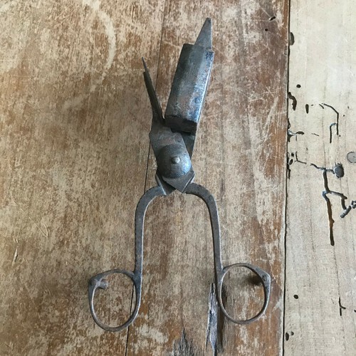 Ancien ciseaux mouchette - n2,