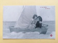 CPA FANTAISIE ENFANTS A la Mer En BATEAU Canot à Voile