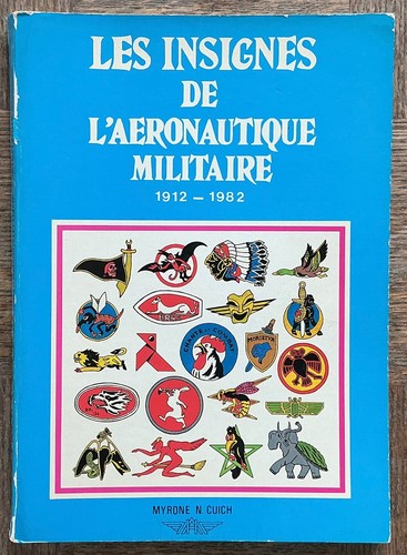 Livre insignes militaires - insignes,