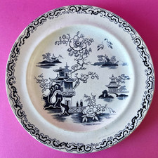 Assiette ancienne en faïence