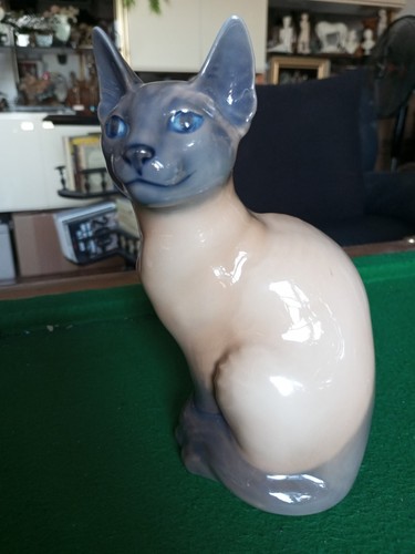 Grand groupe porcelaine - grand, en