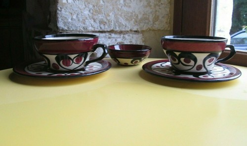 Tasses sous petit - sous,