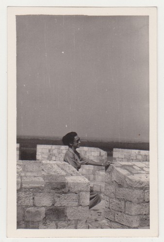 Photo ancienne jeune jolie