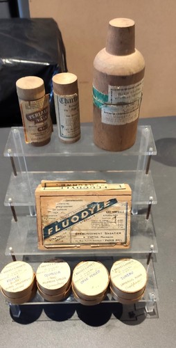 Boites anciennes pharmacie
