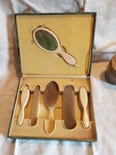 ANCIENNES BROSSES POUR CHEVEUX