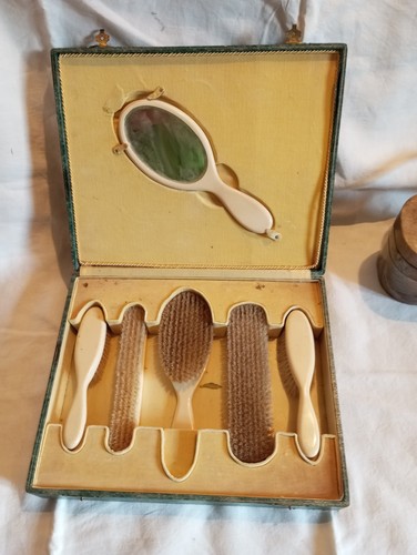 Anciennes brosses pour cheveux - anciennes,