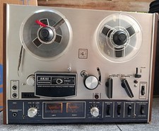 Magnétophone à bandes AKAI
