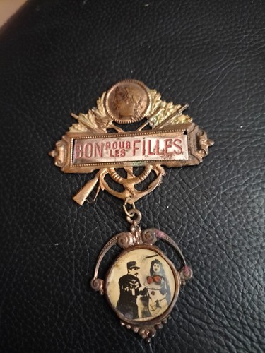 Insigne militaire epinglette - insigne,