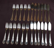 Couverts à Poisson (12