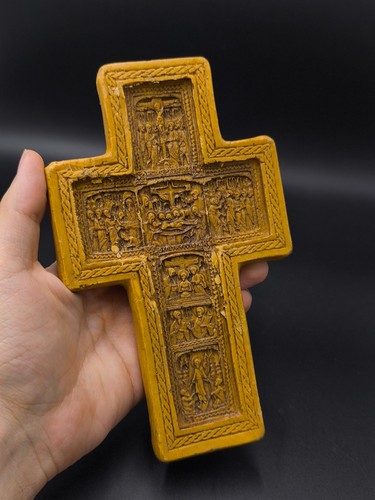 Croix relief cire - croix,
