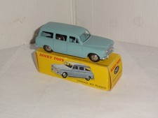Peugeot 403 familiale DINKY