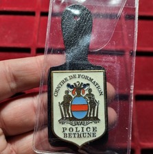 #128-8 ~ Pucelle / Insigne /